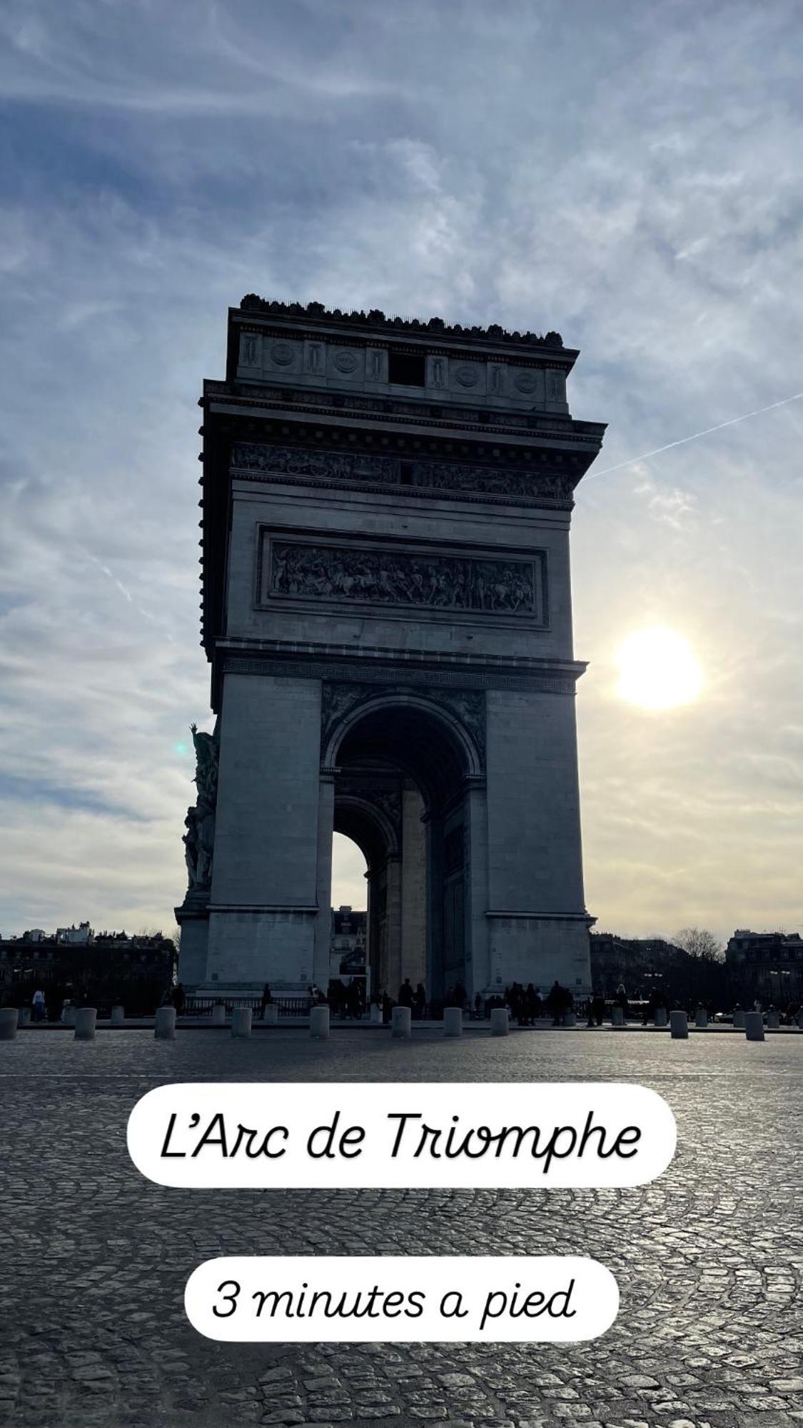 Swan House Champs Elysée Appartamento *